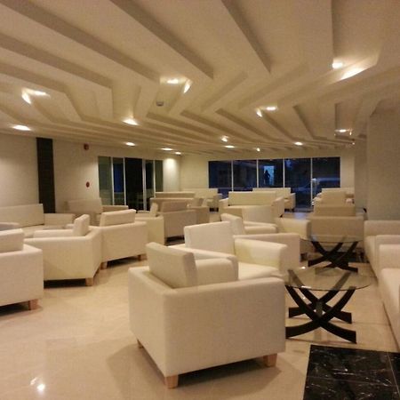 Hotel R-Con Rest Sea Pattaya Esterno foto
