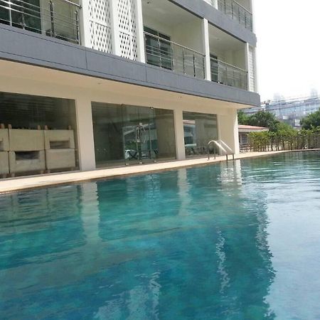 Hotel R-Con Rest Sea Pattaya Esterno foto