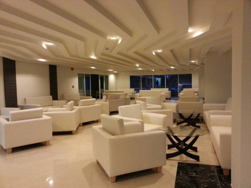 Hotel R-Con Rest Sea Pattaya Esterno foto